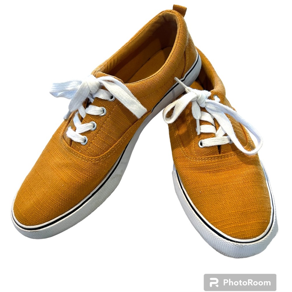 UNIVERSAL THREAD Burnt Orange Lace Up Sneakers Size 8